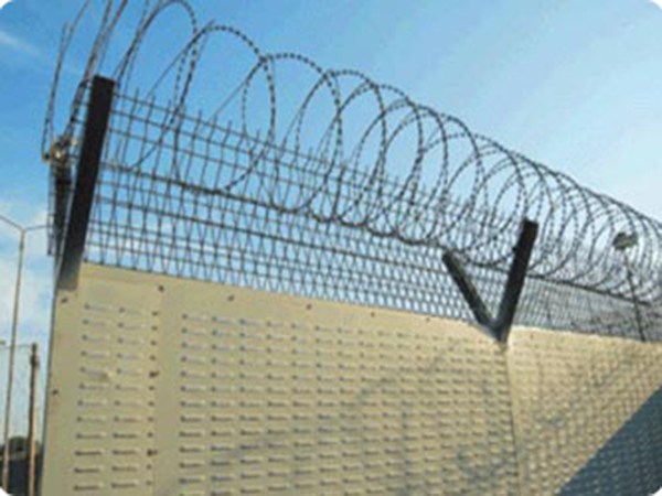 監(jiān)獄防護(hù)欄圖片2