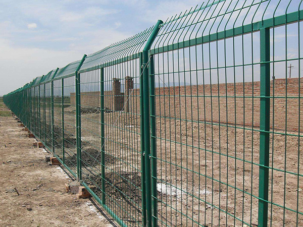 鐵絲網圍墻圖片3