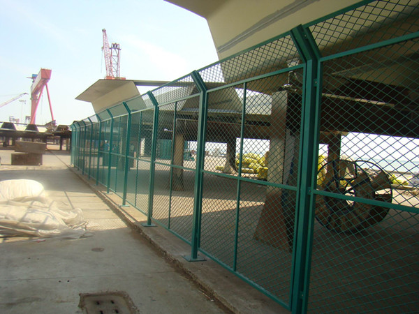 圍墻護欄網(wǎng)圖片4