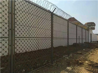 昆明延吉世紀(jì)花園小區(qū)防攀爬圍墻護(hù)欄網(wǎng)