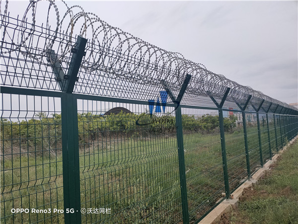 集寧云南機(jī)場鋼筋網(wǎng)圍界護(hù)欄網(wǎng)圖片6