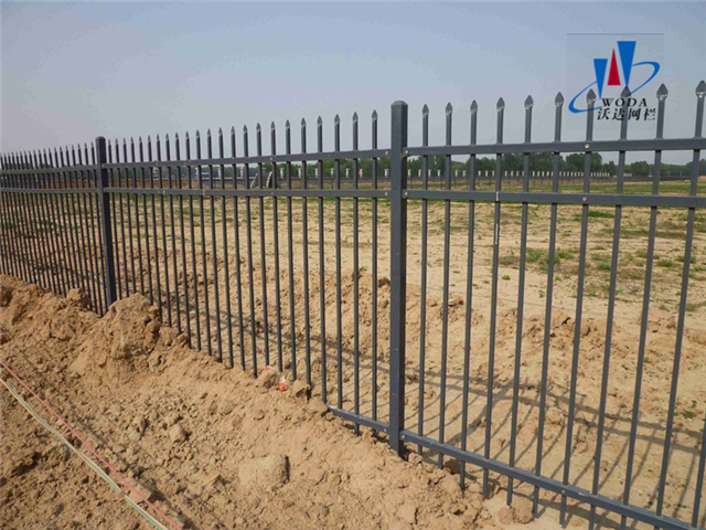 圍墻鐵藝護欄圖片5