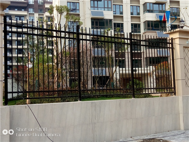 圍墻鐵藝護欄圖片6