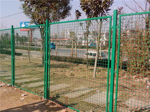 高速公路護(hù)欄網(wǎng)圖片5