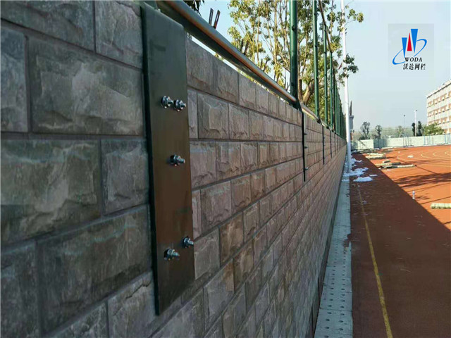 安徽皖西當代運動場圍網工程圖片2