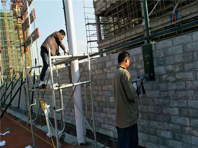 安徽皖西當代運動場圍網工程圖片4