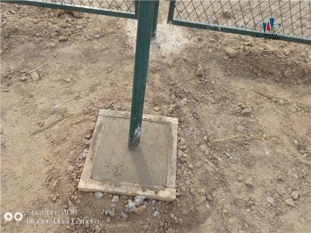 北京大興機場附近河道護欄網案例圖片4